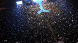 Calon presiden nomor urut 2, Prabowo Subianto menyapa sebanyak sekitar 80 ribu masyarakat Sulawesi Utara di Lapangan KONI Sario. (Dok. TKN Prabowo Gibran)