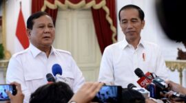Calon Presiden No Urut 02, Prabowo Subianto bersama Presiden Jokowi. (Dok. Presidenri.go.id)